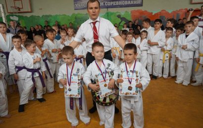 СОРЕВНОВАТЕЛЬНО-РАЗВЛЕКАТЕЛЬНЫЕ ВЫХОДНЫЕ КОБРЯТ